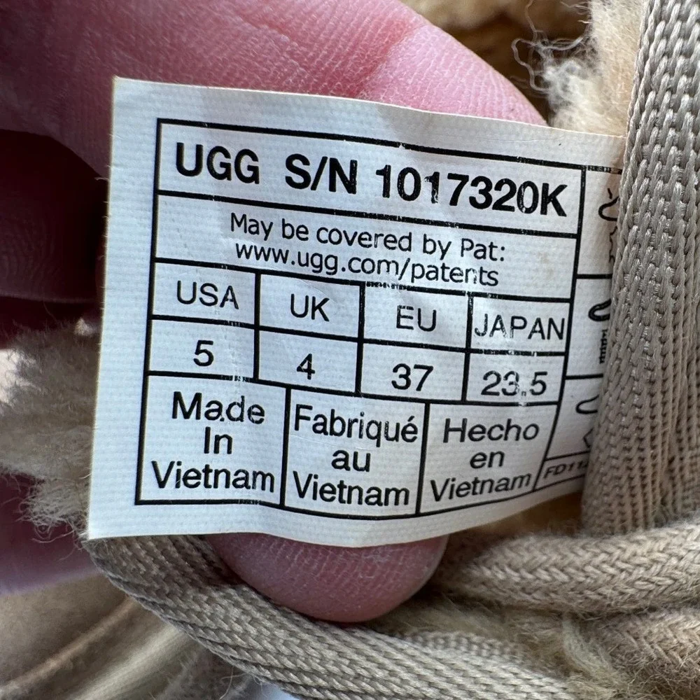 UGG Neumel Chestnut Suede Lace Up Chukka‎ Boots 1017320K Kids 5 Womens 7
